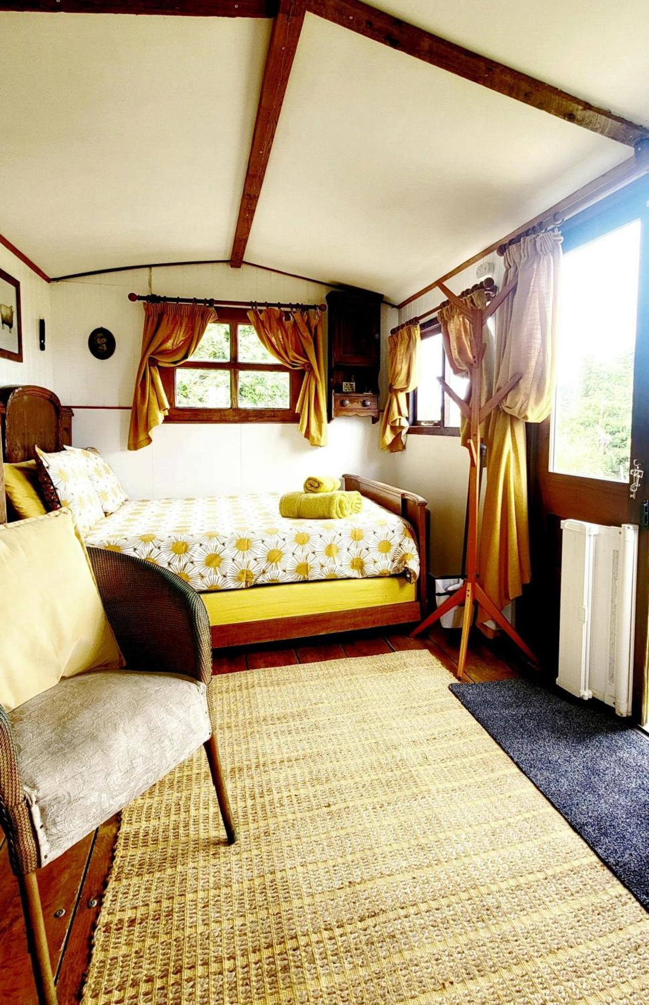 Treguth Glamping Unique Experience - Themed Huts Hotell Saint Day Exteriör bild