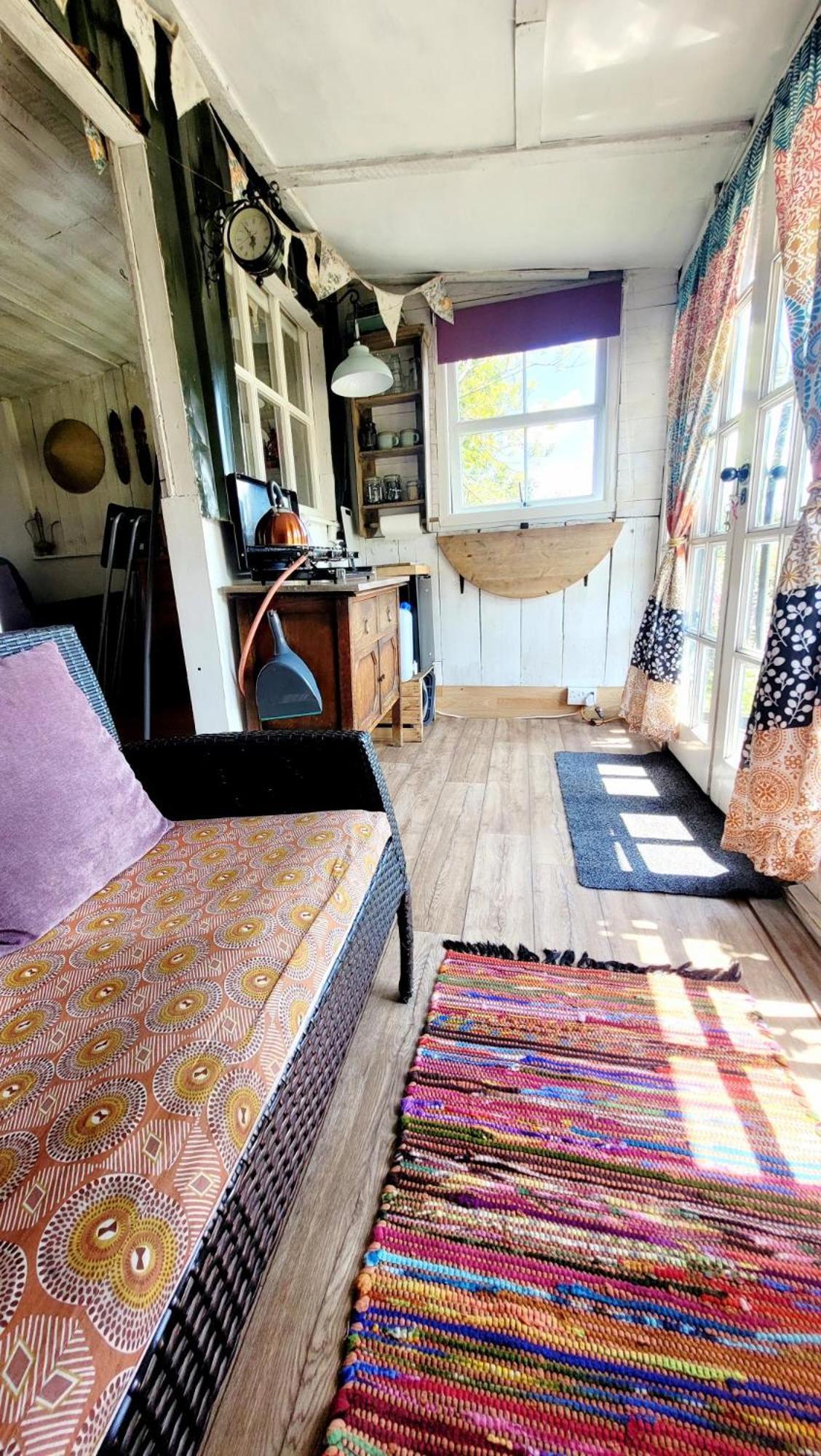 Treguth Glamping Unique Experience - Themed Huts Hotell Saint Day Exteriör bild
