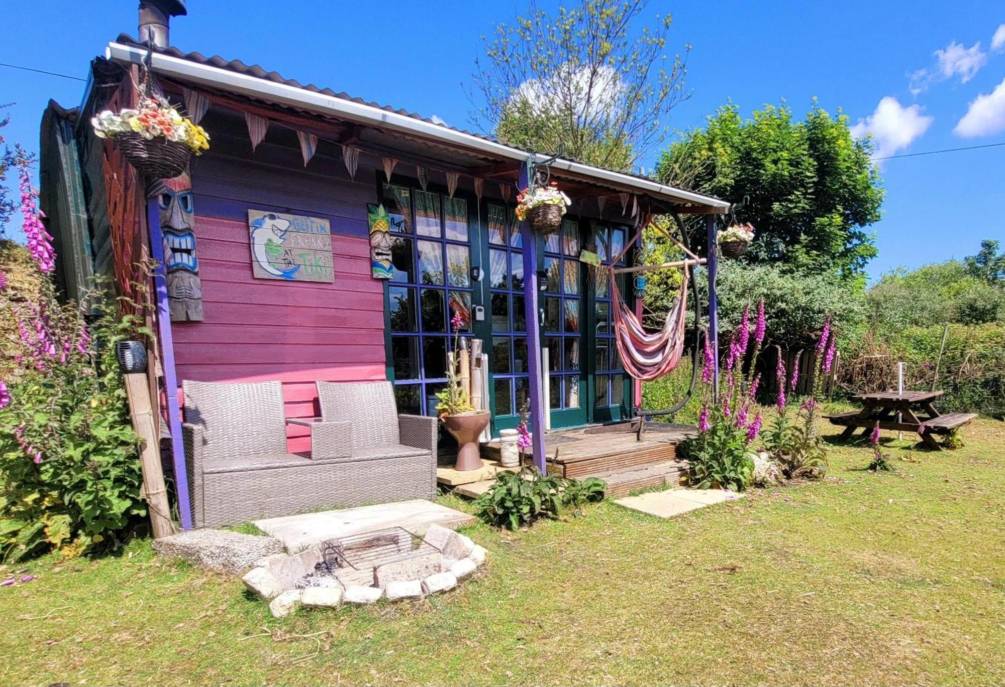 Treguth Glamping Unique Experience - Themed Huts Hotell Saint Day Exteriör bild